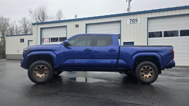 Toyota Tacoma after leveling kit installation